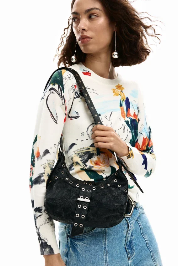 Tasche mit Nieten und Prägung Tasche mit Nieten und Prägung