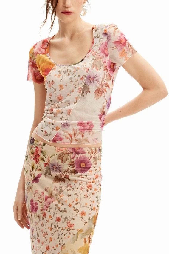 Tüll-Blumen-T-Shirt Tüll-Blumen-T-Shirt