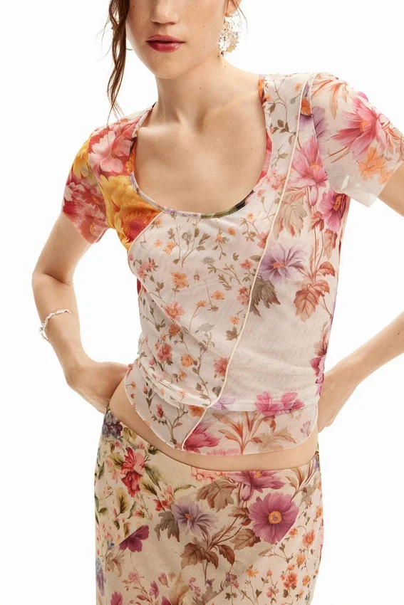 Tüll-Blumen-T-Shirt Tüll-Blumen-T-Shirt