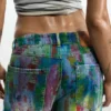 Weit geschnittene Splatter-Jeans Weit geschnittene Splatter-Jeans
