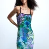 Wendbares Blumenkleid